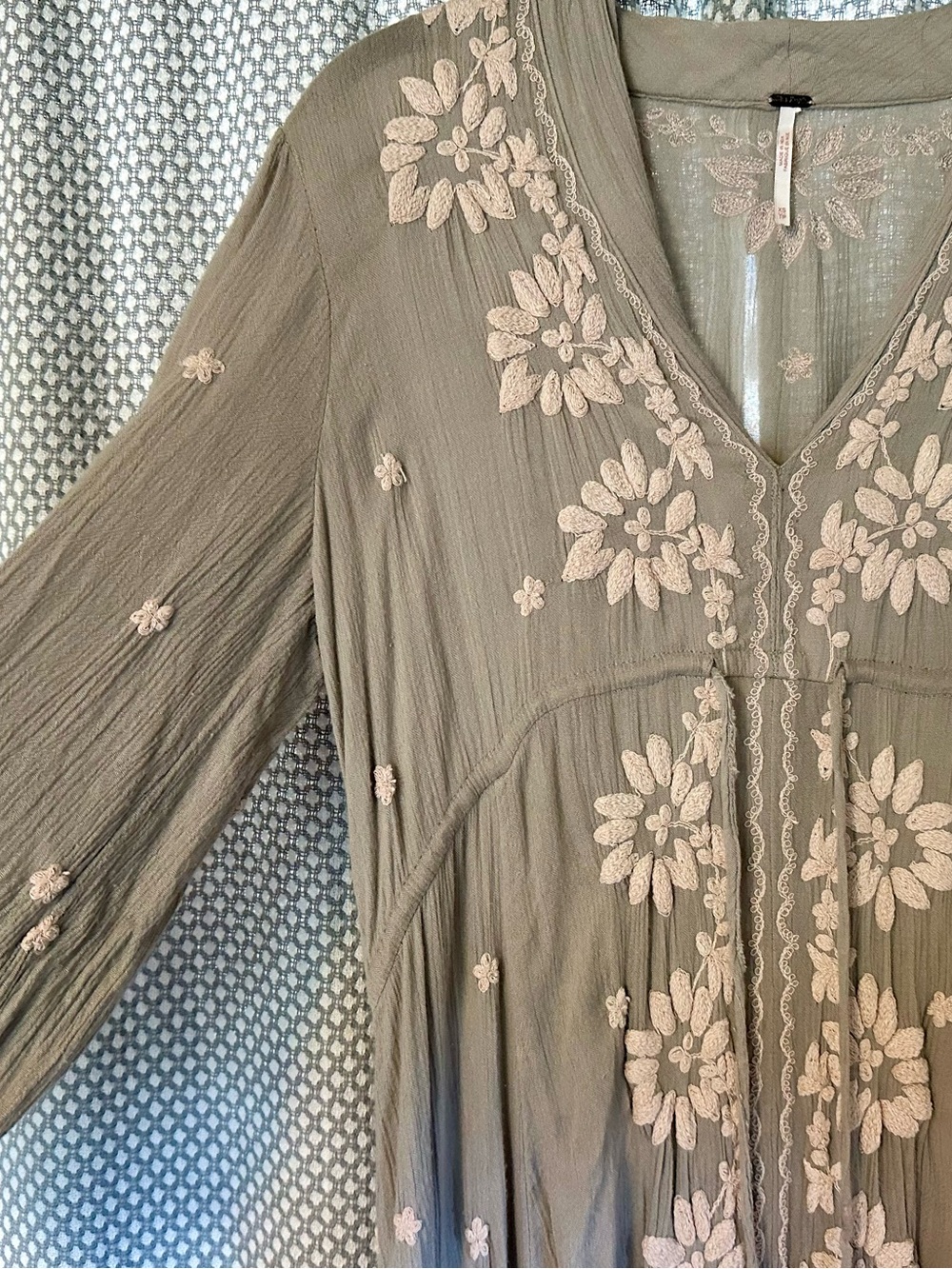 RARE COLOR! Free People Embroidered Fable Midi Dress - Sage XS - Picture 9 of 14